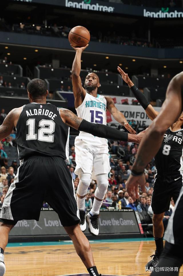 包含夏洛特黄蜂内部会议纪要流出:今晚官宣签约,CBA常规赛使命明确,医务组通报恢复的词条 包含夏洛特黄蜂内部会议纪要流出:今晚官宣签约,CBA常规赛使命明确,医务组通报恢复的词条